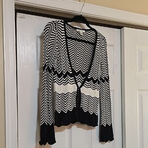 WHBM Black and White Chevron Women's Sweater Size M
